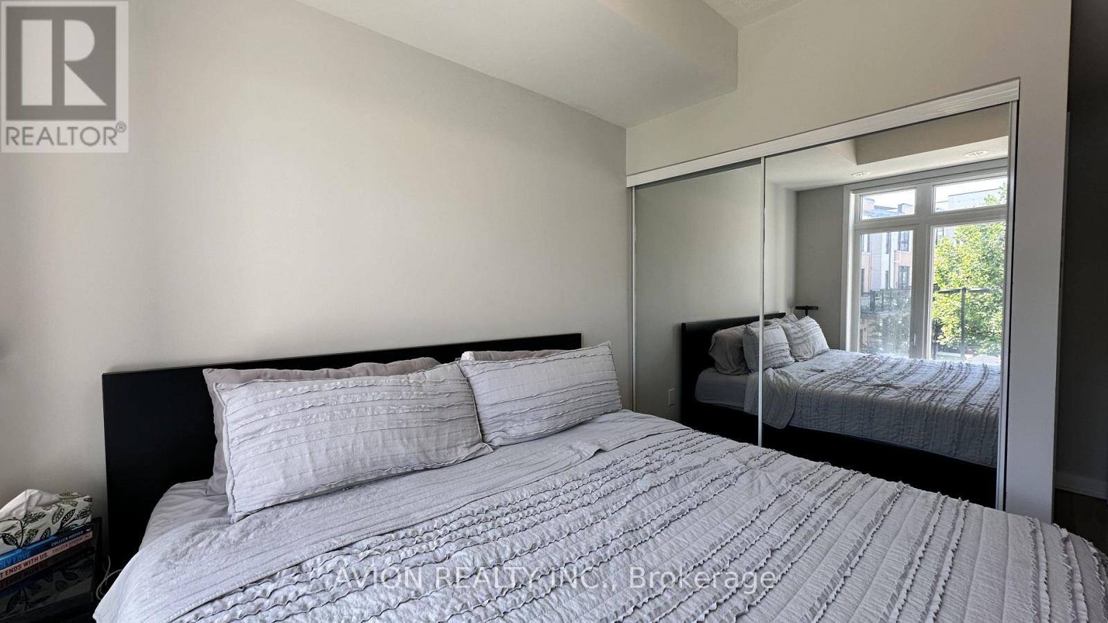 210 - 160 Canon Jackson Drive, Toronto, Ontario  M6M 0B6 - Photo 11 - W13608208