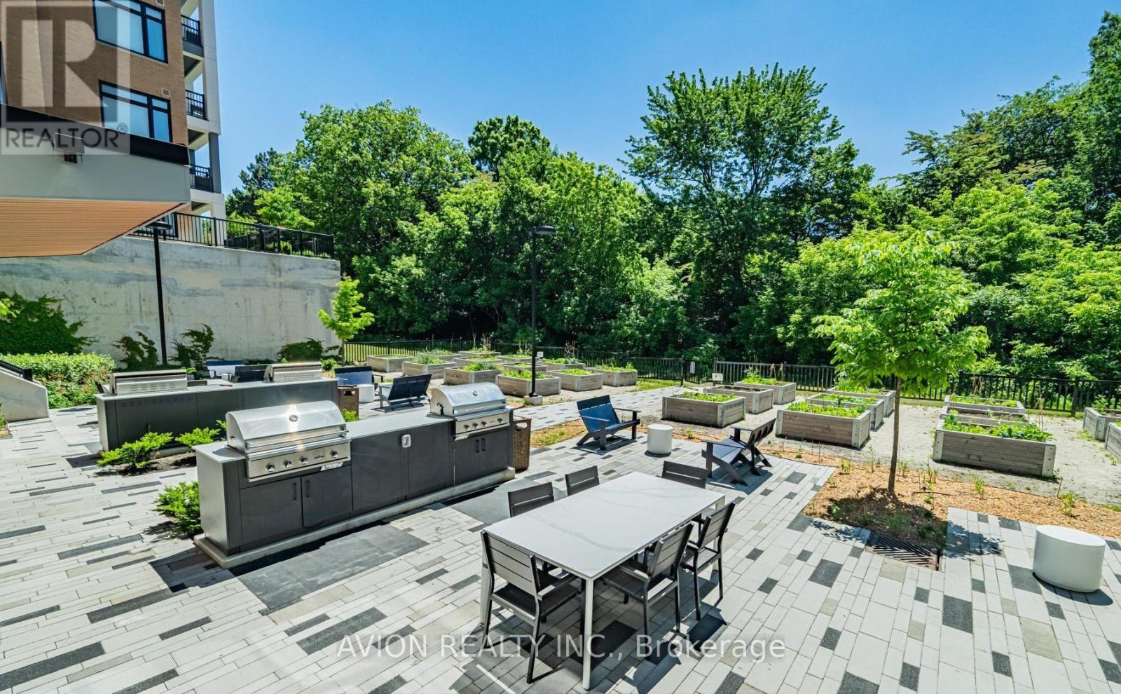 210 - 160 Canon Jackson Drive, Toronto, Ontario  M6M 0B6 - Photo 18 - W13608208