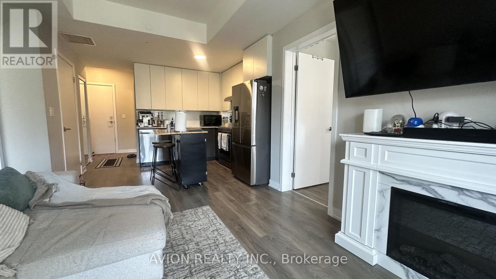 210 - 160 Canon Jackson Drive, Toronto, Ontario  M6M 0B6 - Photo 7 - W13608208