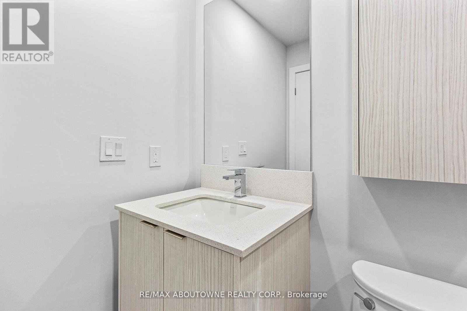 1003 - 430 Square One Drive, Mississauga, Ontario  L5B 0L6 - Photo 17 - W13608236