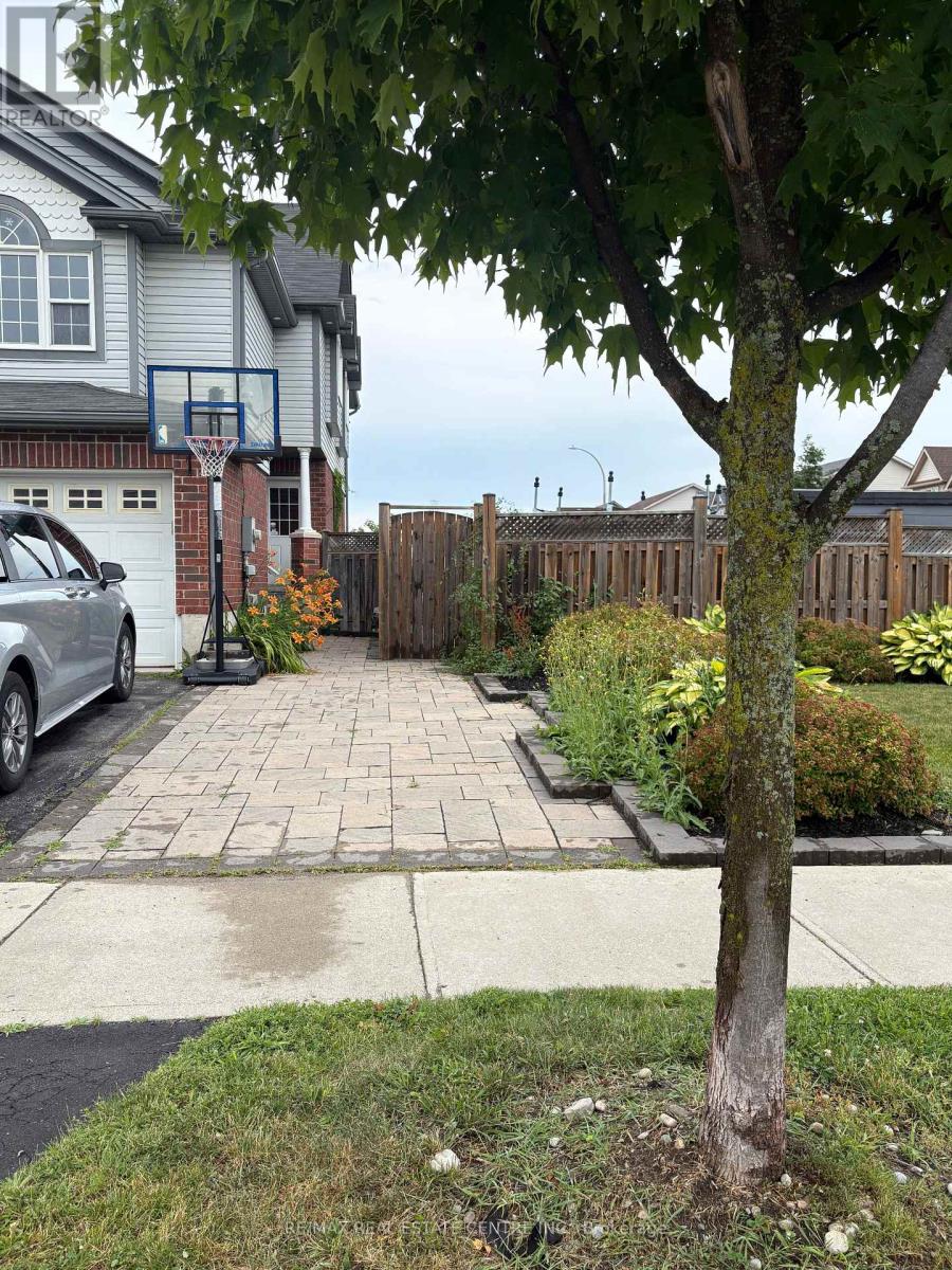 2 SOPHIA CRESCENT, Kitchener