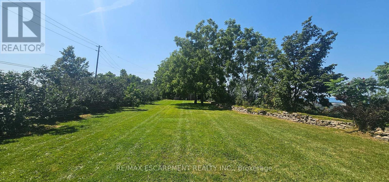 665 Ridge Road, Hamilton, Ontario  L8J 2Y2 - Photo 2 - X13608340
