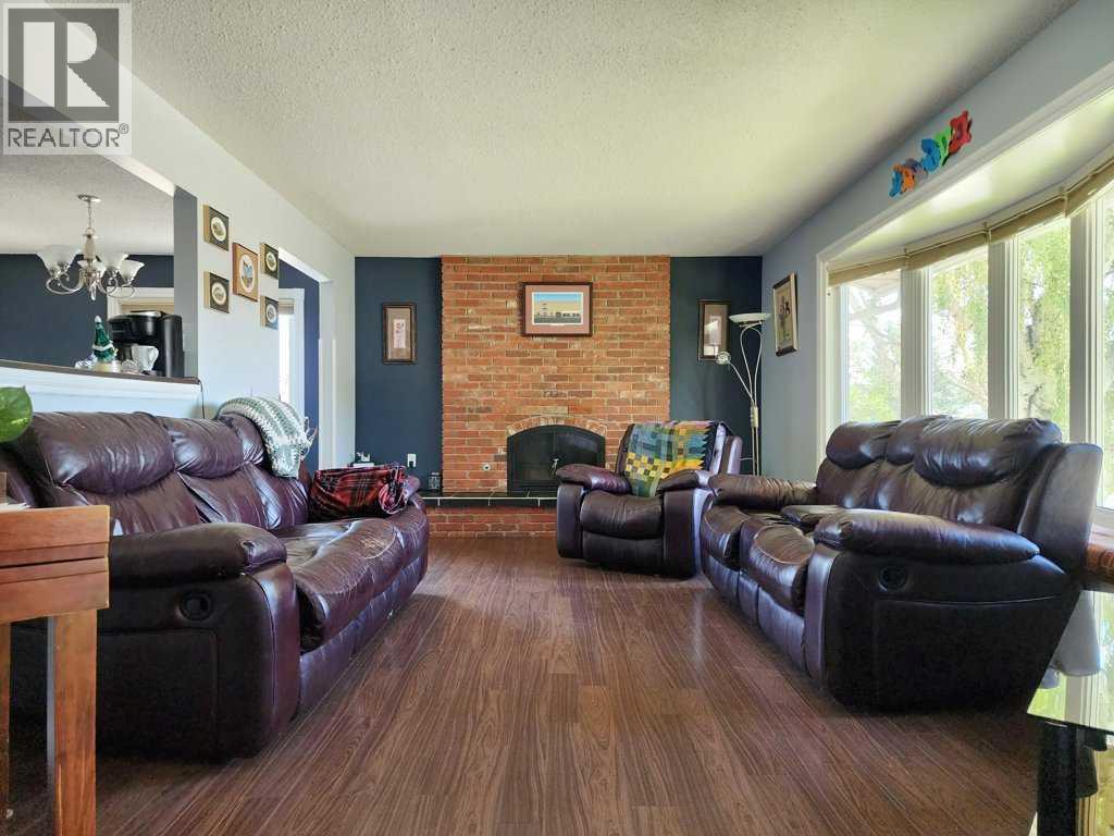 667 21st Street, Fort Macleod, Alberta  T0L 0Z0 - Photo 3 - A2324726