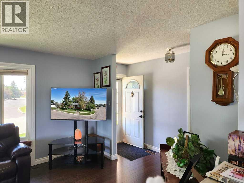667 21st Street, Fort Macleod, Alberta  T0L 0Z0 - Photo 5 - A2324726