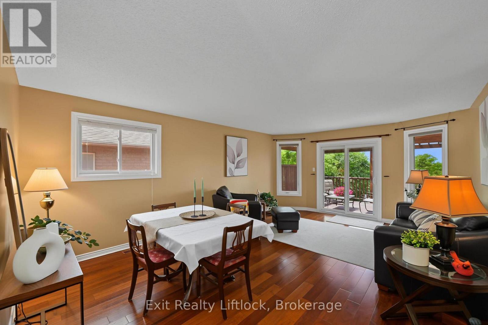 2522 Marsdale Drive, Peterborough, Ontario  K9L 1R4 - Photo 11 - X13608374