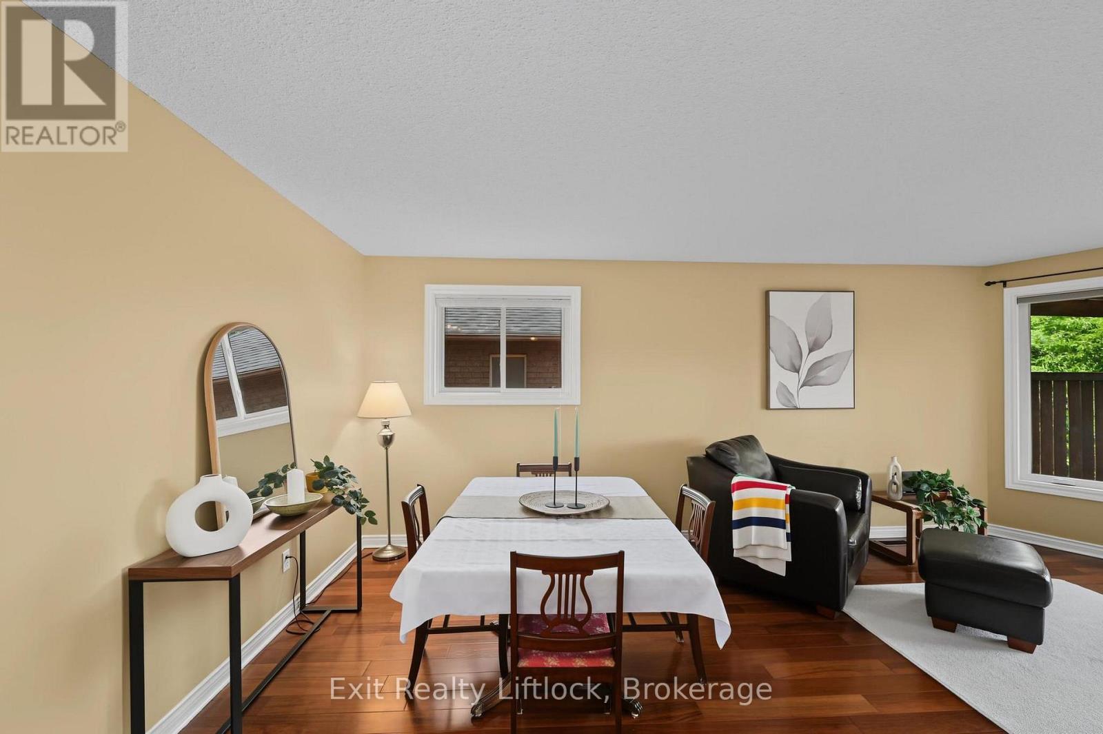 2522 Marsdale Drive, Peterborough, Ontario  K9L 1R4 - Photo 12 - X13608374