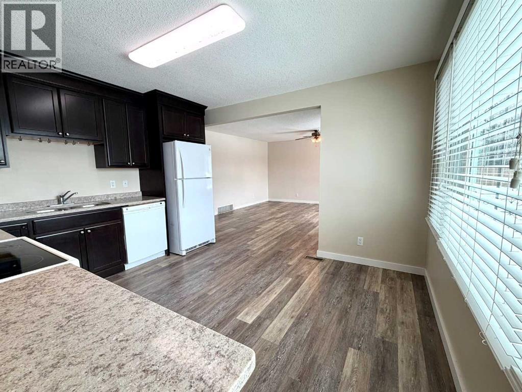 830 6 Avenue, Wainwright, Alberta  T9W 1C2 - Photo 7 - A2306027