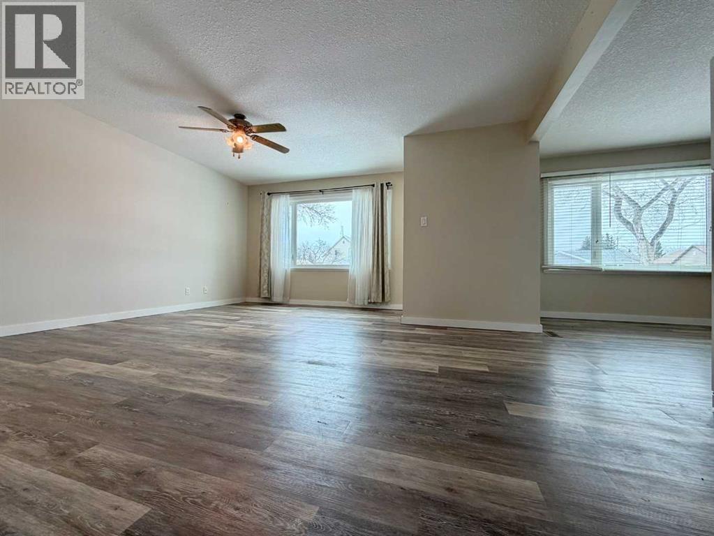 830 6 Avenue, Wainwright, Alberta  T9W 1C2 - Photo 3 - A2306027