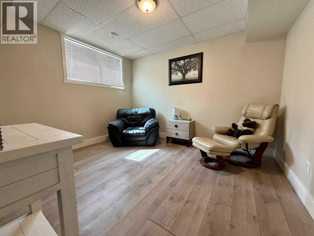 830 6 Avenue, Wainwright, Alberta  T9W 1C2 - Photo 18 - A2306027