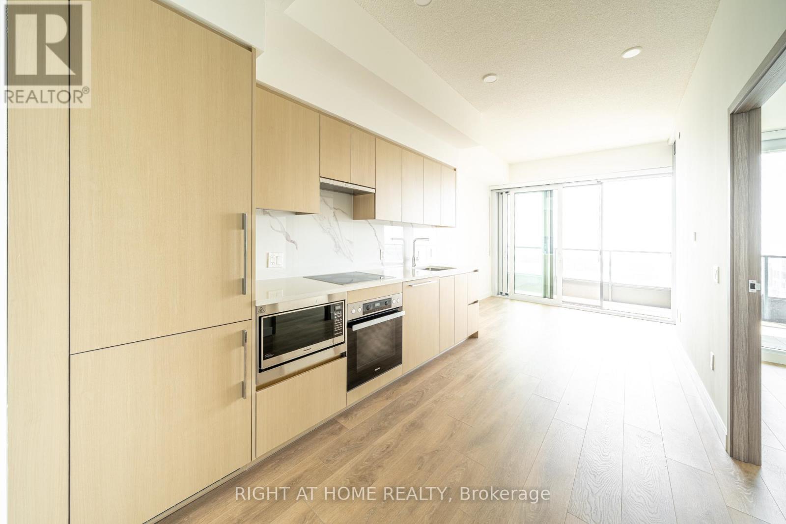 5606 - 1 CONCORD CITYPLACE WAY, Toronto, Ontario