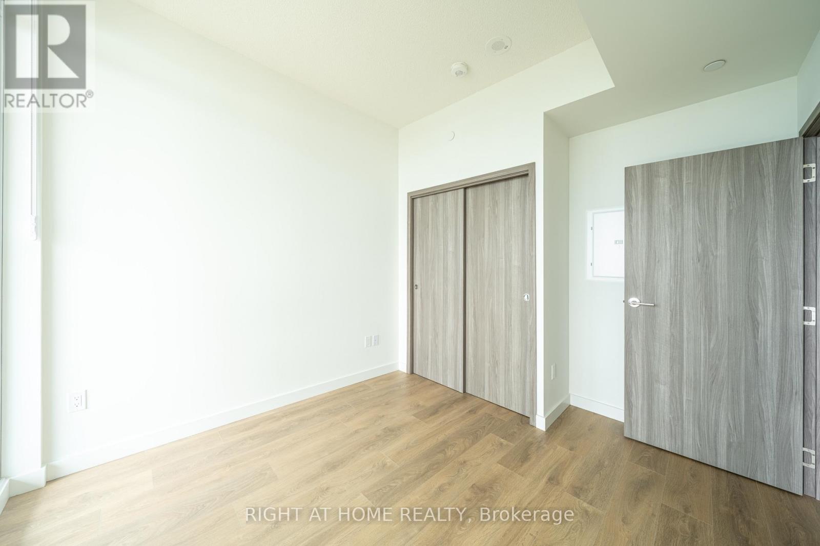 5606 - 1 Concord Cityplace Way, Toronto, Ontario  M5V 0X3 - Photo 15 - C13608492