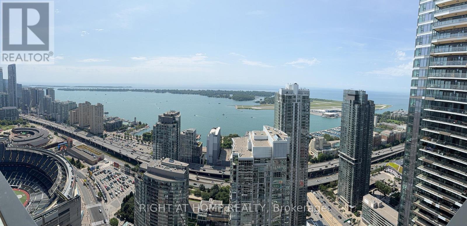 5606 - 1 Concord Cityplace Way, Toronto, Ontario  M5V 0X3 - Photo 21 - C13608492