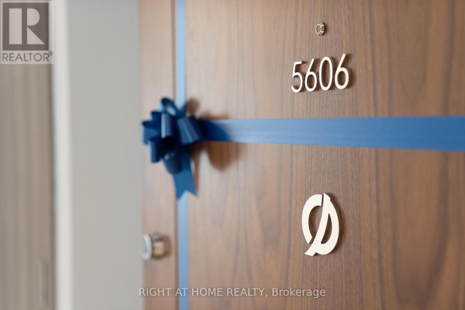 5606 - 1 Concord Cityplace Way, Toronto, Ontario  M5V 0X3 - Photo 35 - C13608492