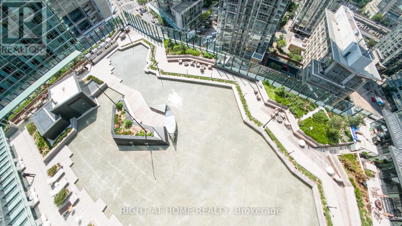 5606 - 1 Concord Cityplace Way, Toronto, Ontario  M5V 0X3 - Photo 36 - C13608492