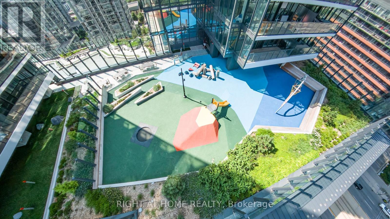 5606 - 1 Concord Cityplace Way, Toronto, Ontario  M5V 0X3 - Photo 37 - C13608492