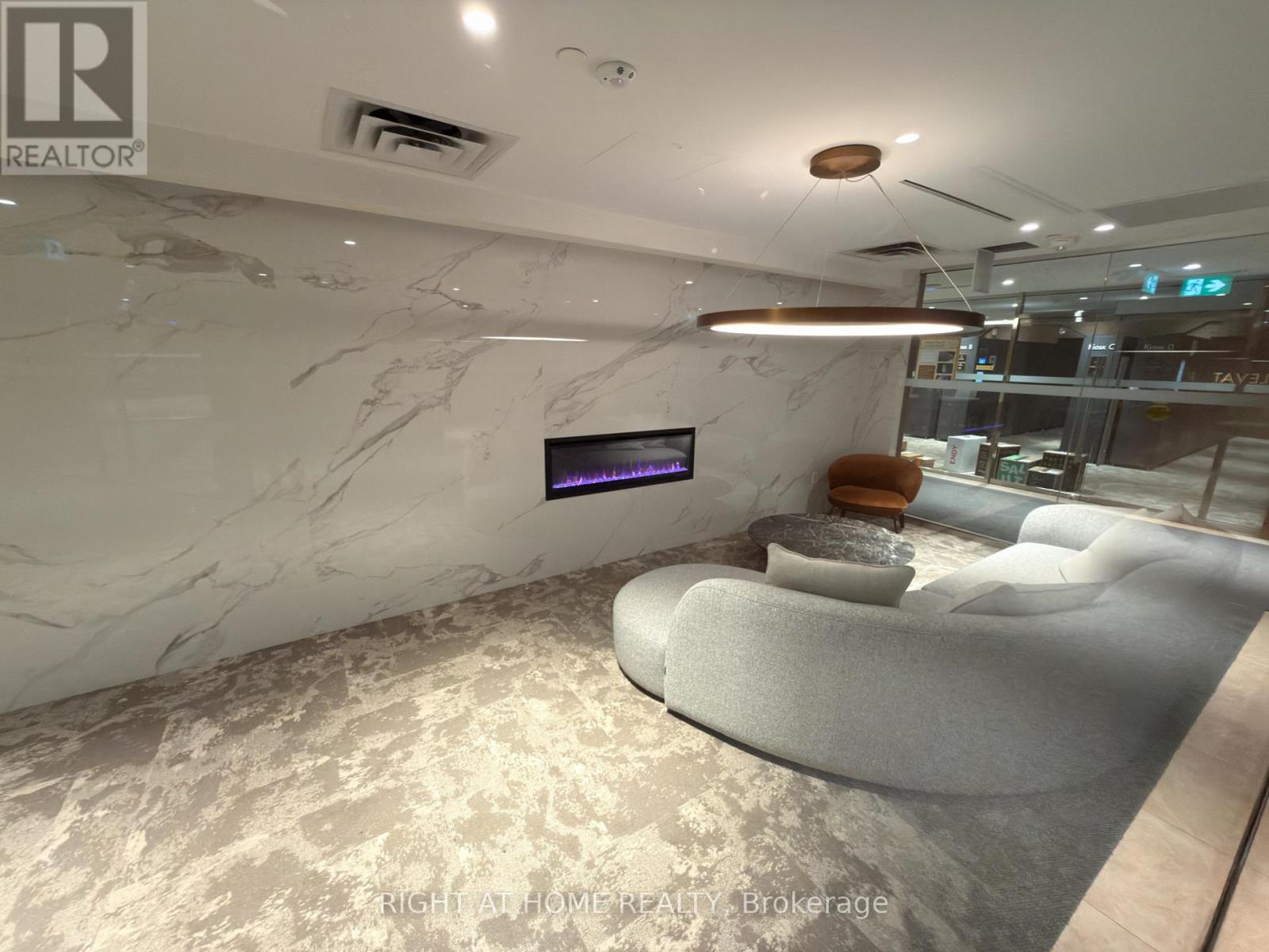 5606 - 1 Concord Cityplace Way, Toronto, Ontario  M5V 0X3 - Photo 40 - C13608492