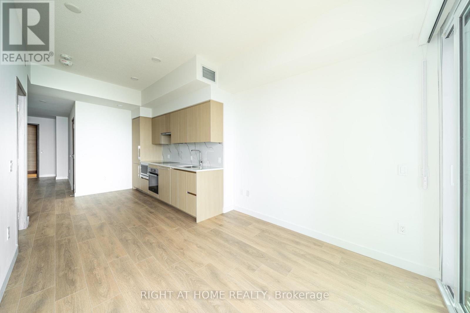 5606 - 1 Concord Cityplace Way, Toronto, Ontario  M5V 0X3 - Photo 7 - C13608492
