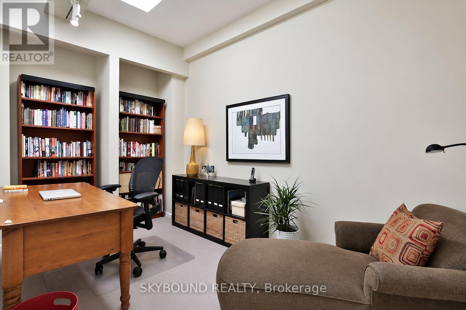 206 - 110 Hepbourne Street, Toronto, Ontario  M6H 1K5 - Photo 18 - C13608496