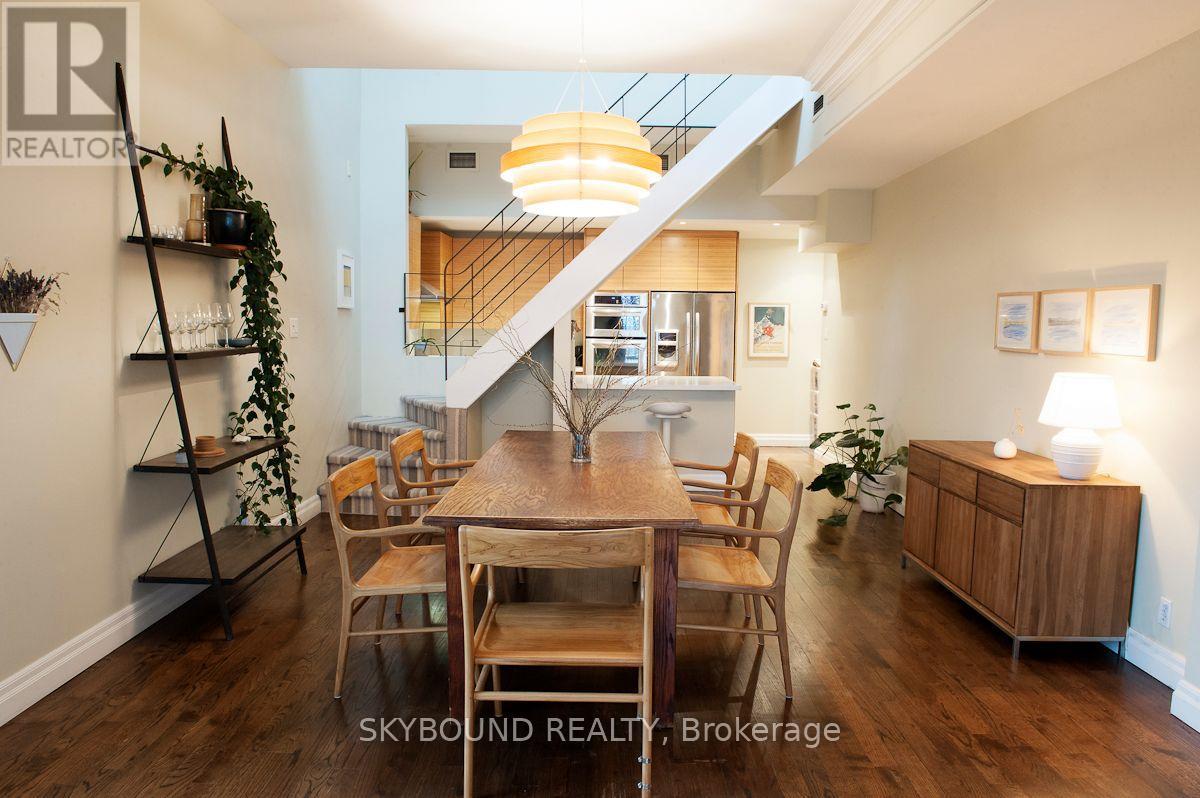 206 - 110 Hepbourne Street, Toronto, Ontario  M6H 1K5 - Photo 4 - C13608496