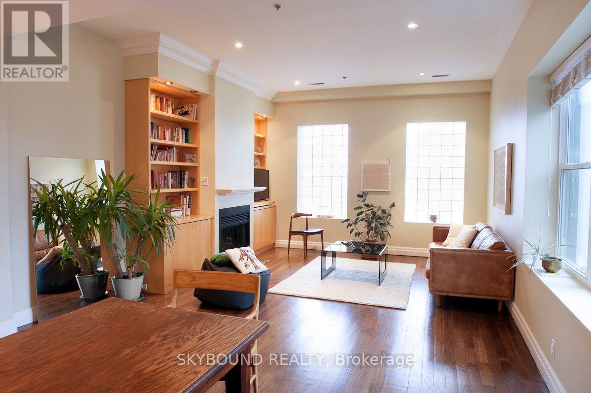 206 - 110 Hepbourne Street, Toronto, Ontario  M6H 1K5 - Photo 6 - C13608496
