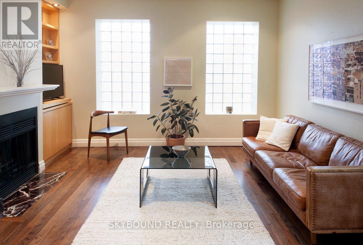 206 - 110 Hepbourne Street, Toronto, Ontario  M6H 1K5 - Photo 7 - C13608496