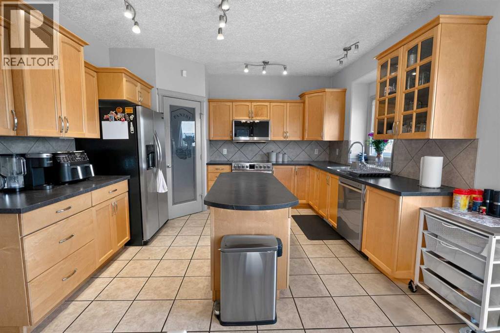 12605 Lakeshore Drive, Grande Prairie, Alberta  T8X 8C6 - Photo 9 - A2327964