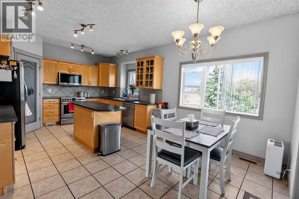 12605 Lakeshore Drive, Grande Prairie, Alberta  T8X 8C6 - Photo 11 - A2327964