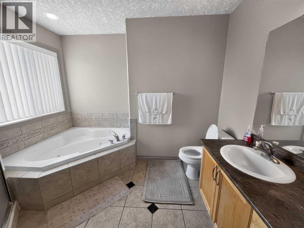 12605 Lakeshore Drive, Grande Prairie, Alberta  T8X 8C6 - Photo 22 - A2327964
