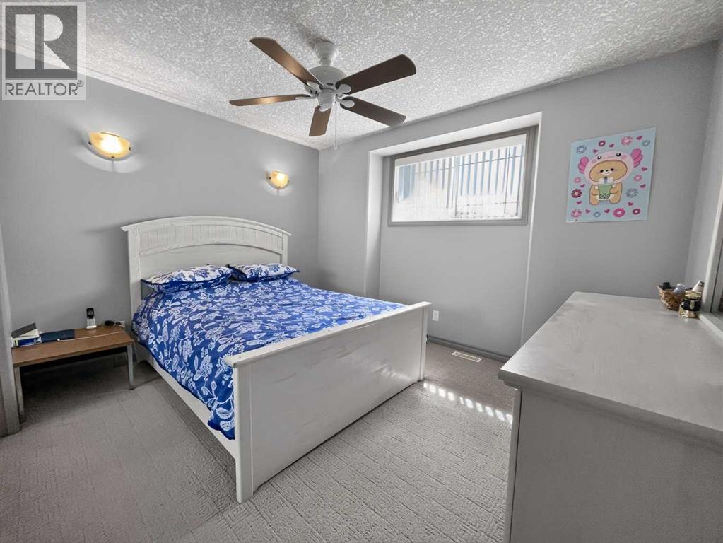 12605 Lakeshore Drive, Grande Prairie, Alberta  T8X 8C6 - Photo 19 - A2327964