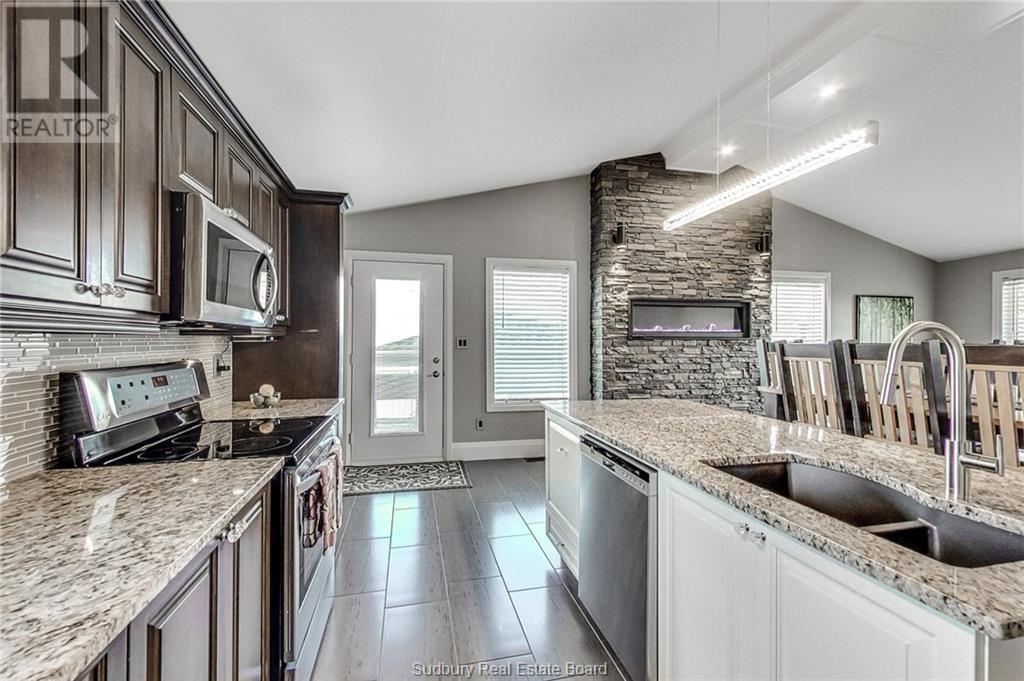 9 Rollande Street, Markstay, Ontario  P0M 2G0 - Photo 12 - 2129390