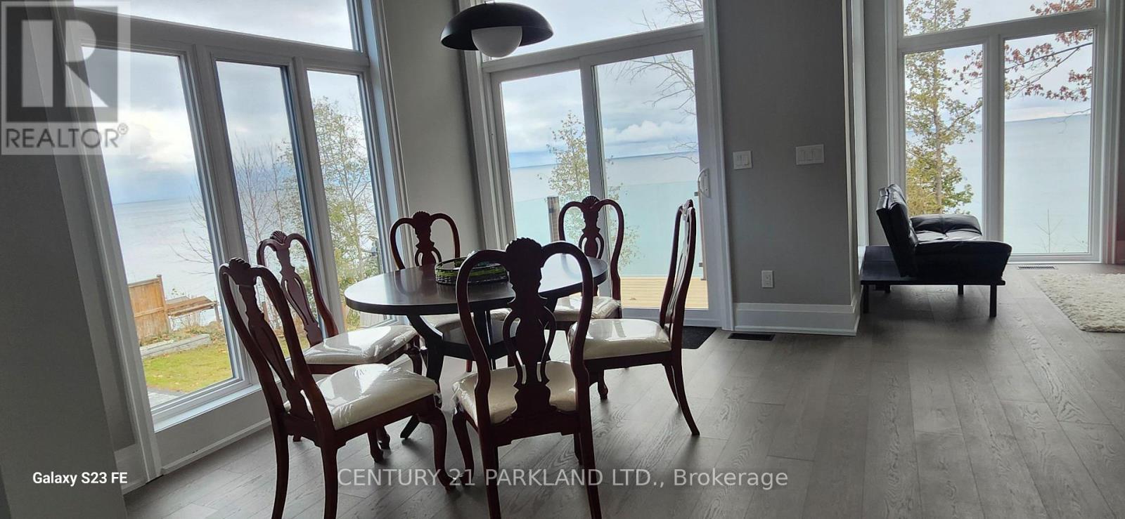 15 Stanley Avenue, Oro-Medonte, Ontario  L0L 1T0 - Photo 12 - S13608476
