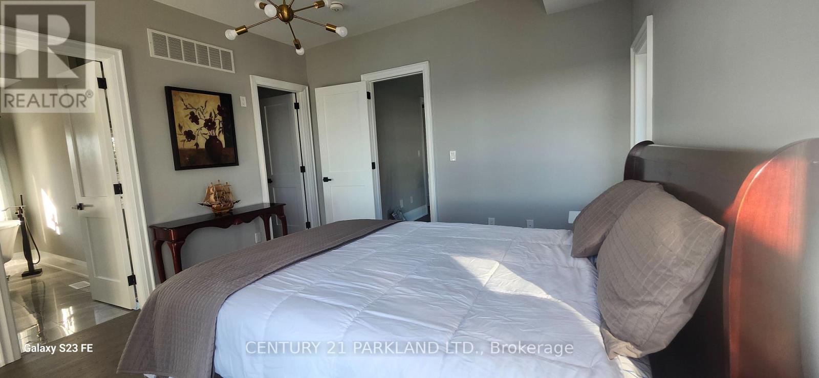 15 Stanley Avenue, Oro-Medonte, Ontario  L0L 1T0 - Photo 20 - S13608476