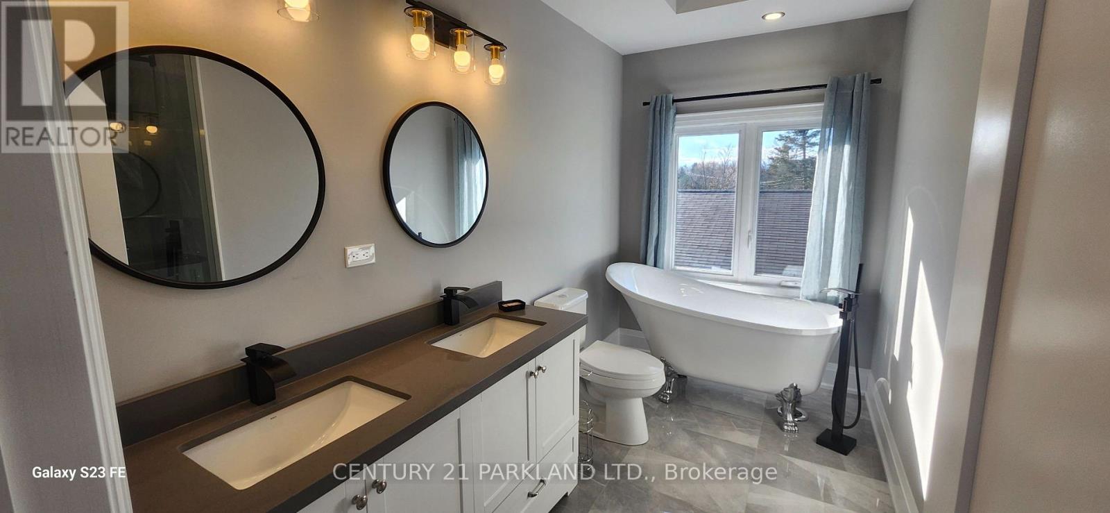 15 Stanley Avenue, Oro-Medonte, Ontario  L0L 1T0 - Photo 24 - S13608476