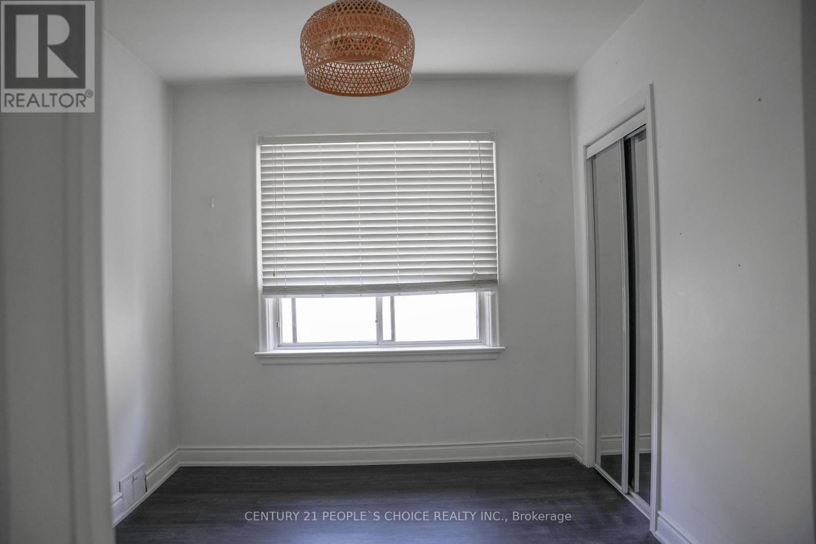 7 North Heights Road, Toronto, Ontario  M9B 2T2 - Photo 11 - W13608382