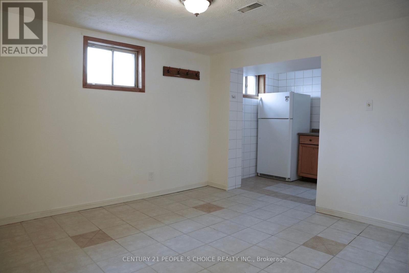 7 North Heights Road, Toronto, Ontario  M9B 2T2 - Photo 15 - W13608382