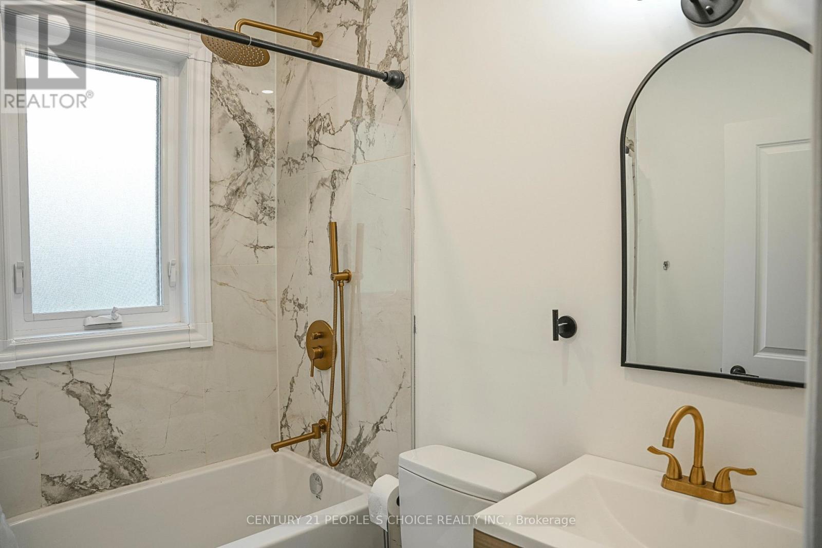 7 North Heights Road, Toronto, Ontario  M9B 2T2 - Photo 8 - W13608382