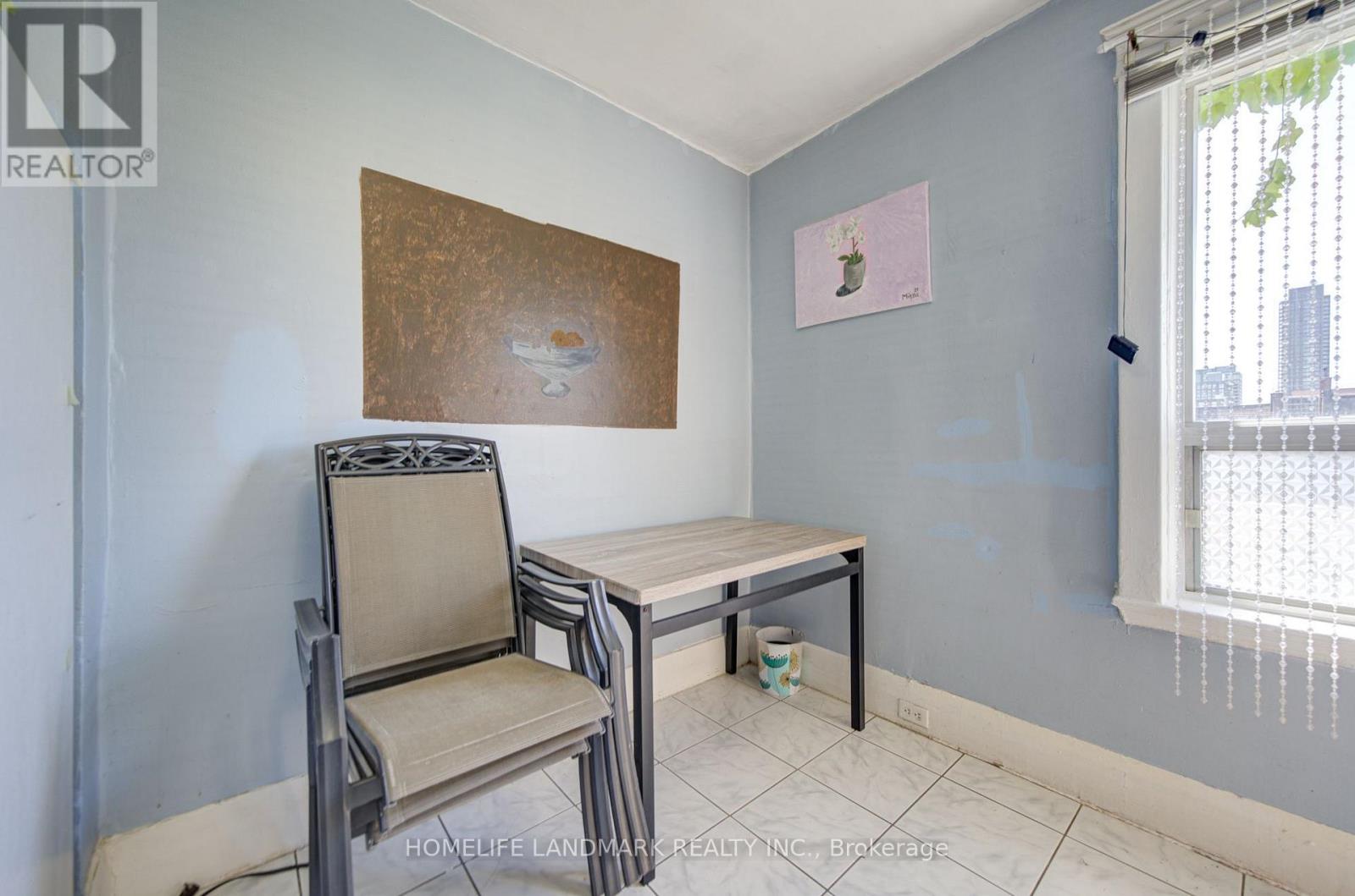 19 Armstrong Avenue, Toronto, Ontario  M6H 1V9 - Photo 21 - W13608400