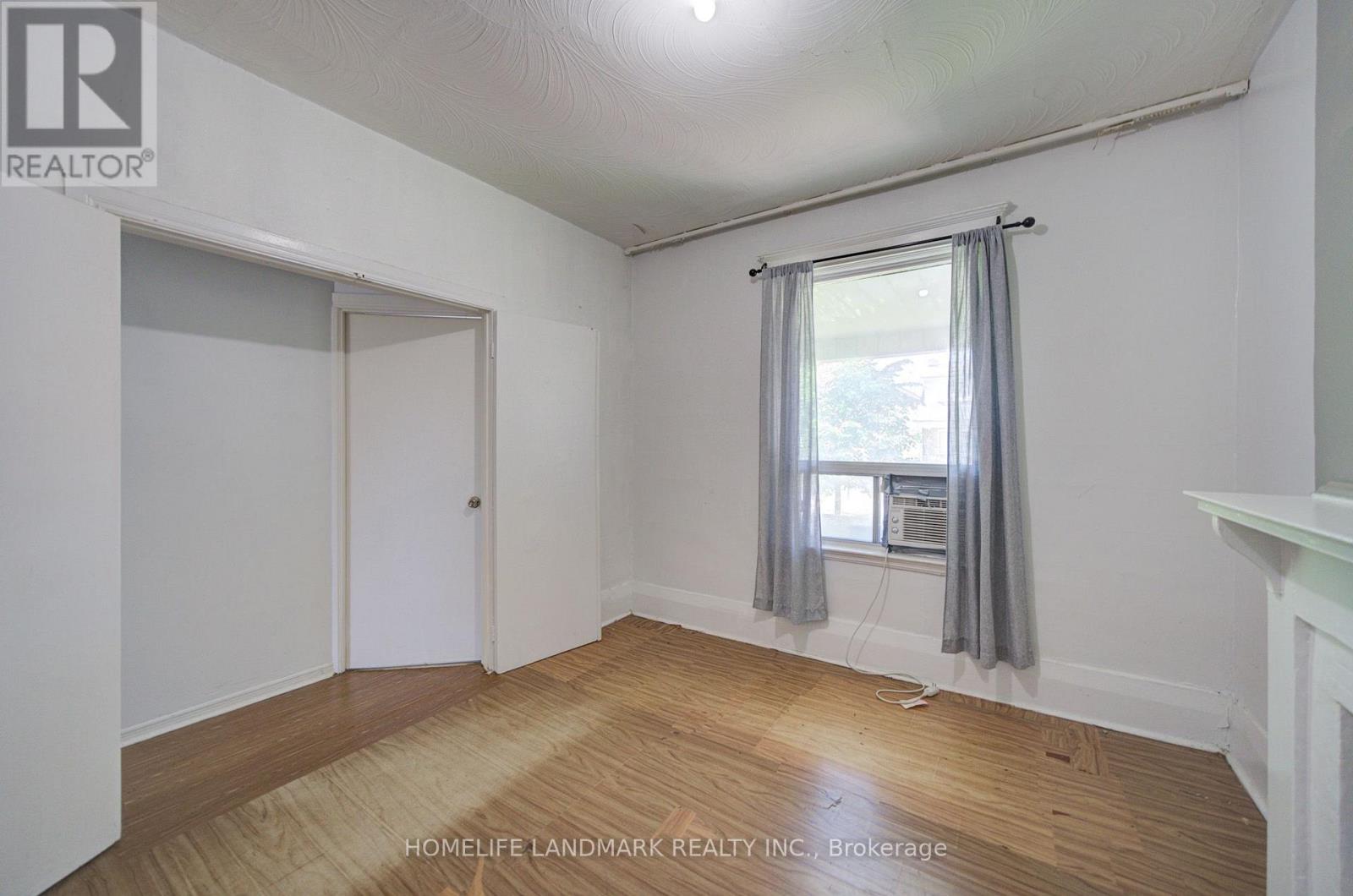19 Armstrong Avenue, Toronto, Ontario  M6H 1V9 - Photo 5 - W13608400