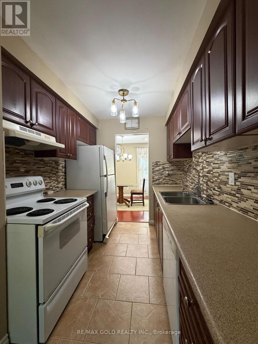 Main - 38 Carter Drive, Brampton, Ontario  L6V 3N5 - Photo 5 - W13608434