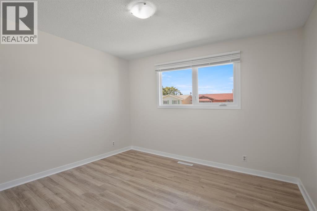 11 Oxbow Street, Red Deer, Alberta  T4N 5C3 - Photo 15 - A2329519