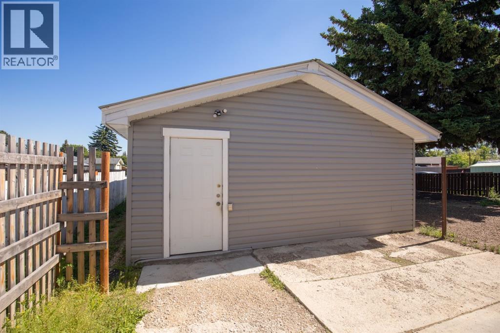 11 Oxbow Street, Red Deer, Alberta  T4N 5C3 - Photo 25 - A2329519