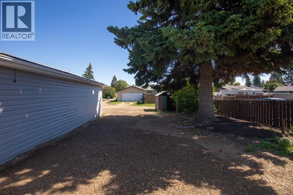 11 Oxbow Street, Red Deer, Alberta  T4N 5C3 - Photo 31 - A2329519