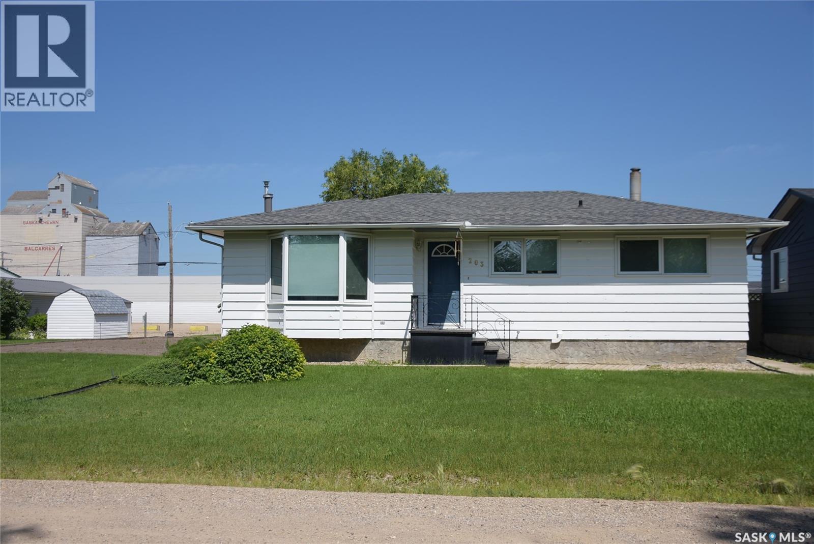 203 Lily Street, Balcarres, Saskatchewan  S0G 0C0 - Photo 2 - SK043743