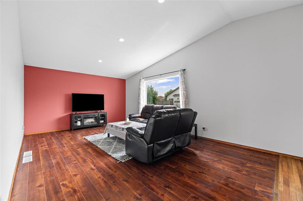 91 Langley Bay, Winnipeg, Manitoba  R3T 6C8 - Photo 13 - 202618686