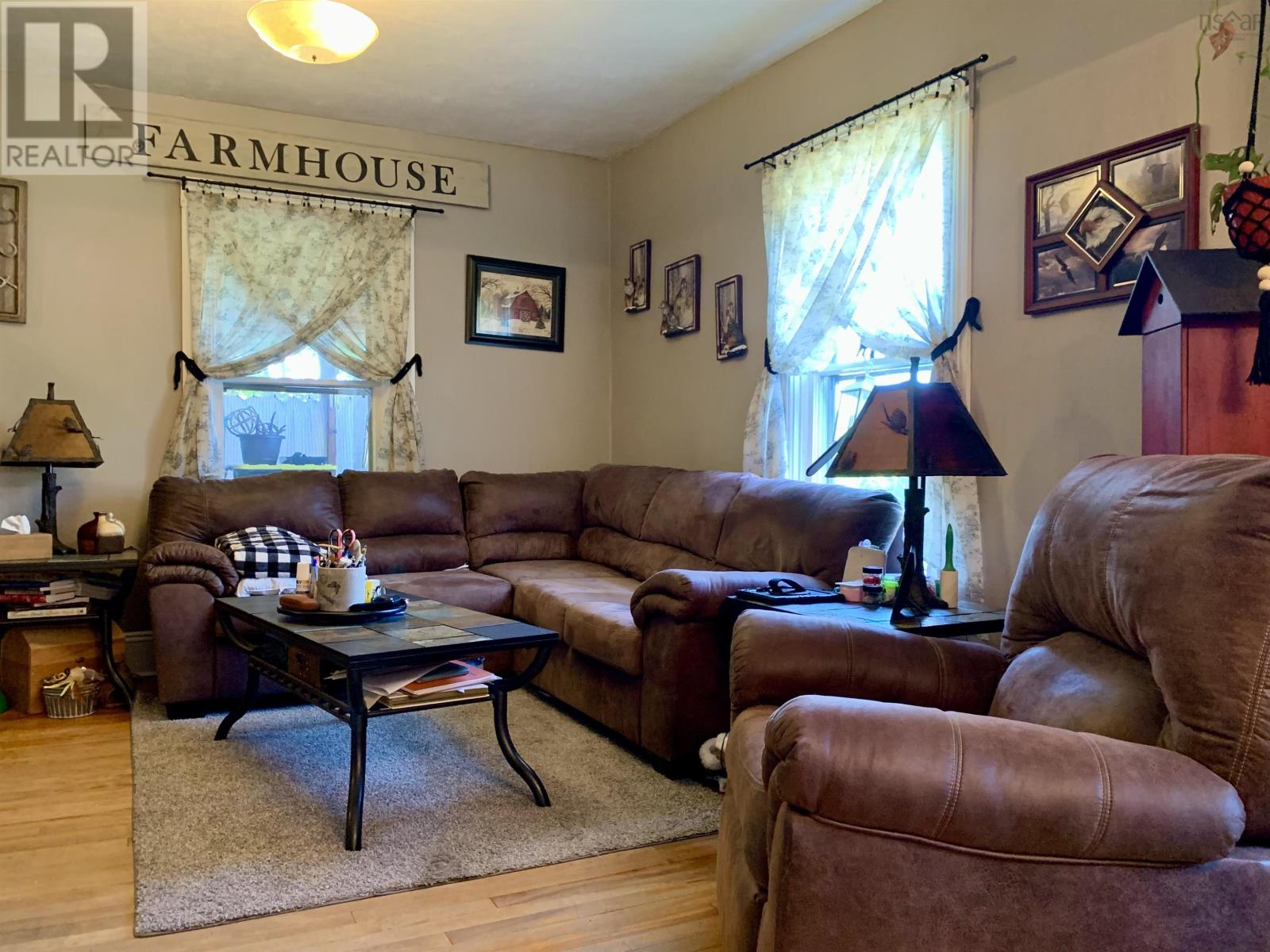 26 Starr Street, Springhill, Nova Scotia  B0M 1X0 - Photo 15 - 202618738