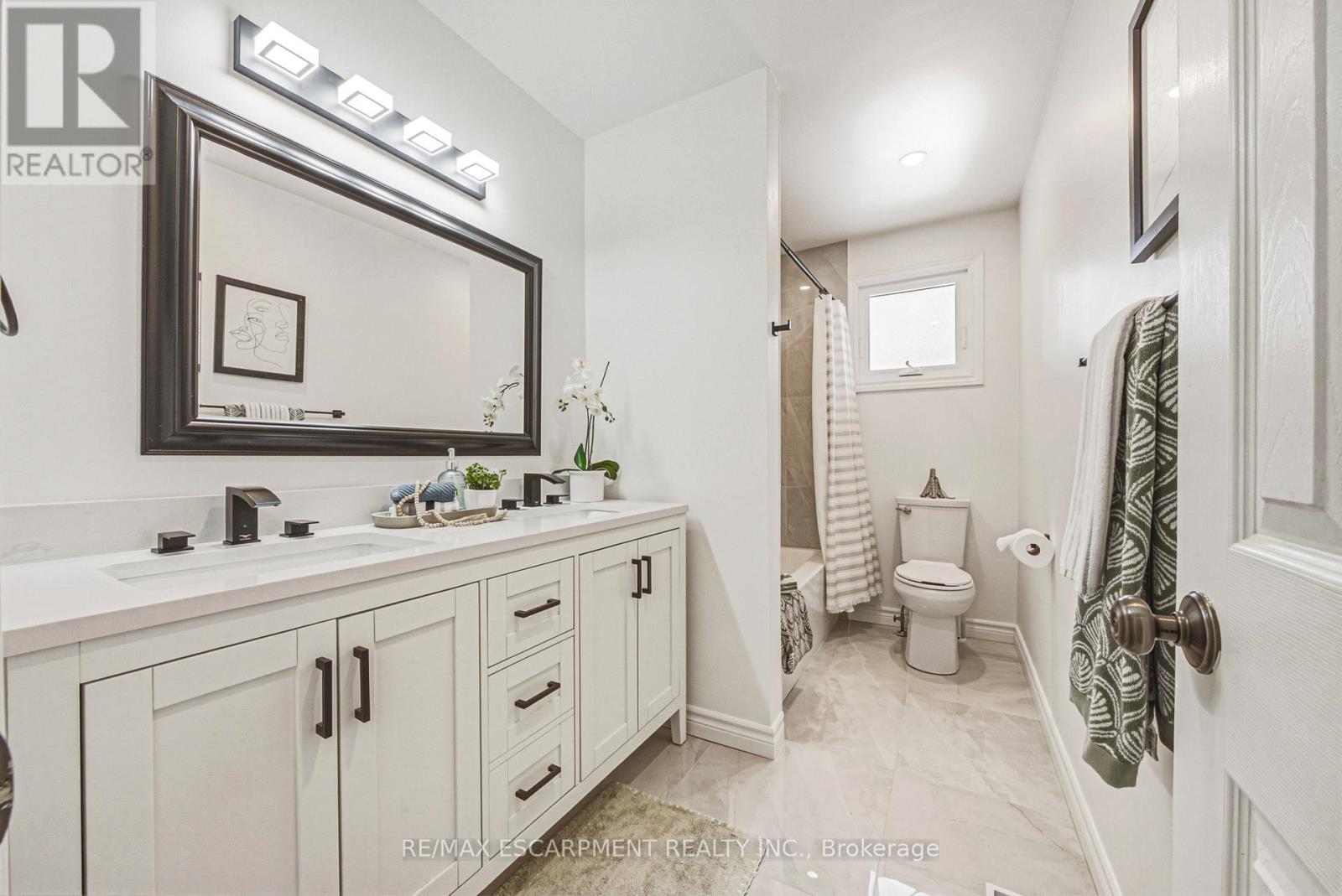 742 Francis Road, Burlington, Ontario  L7T 4A3 - Photo 18 - W13484698