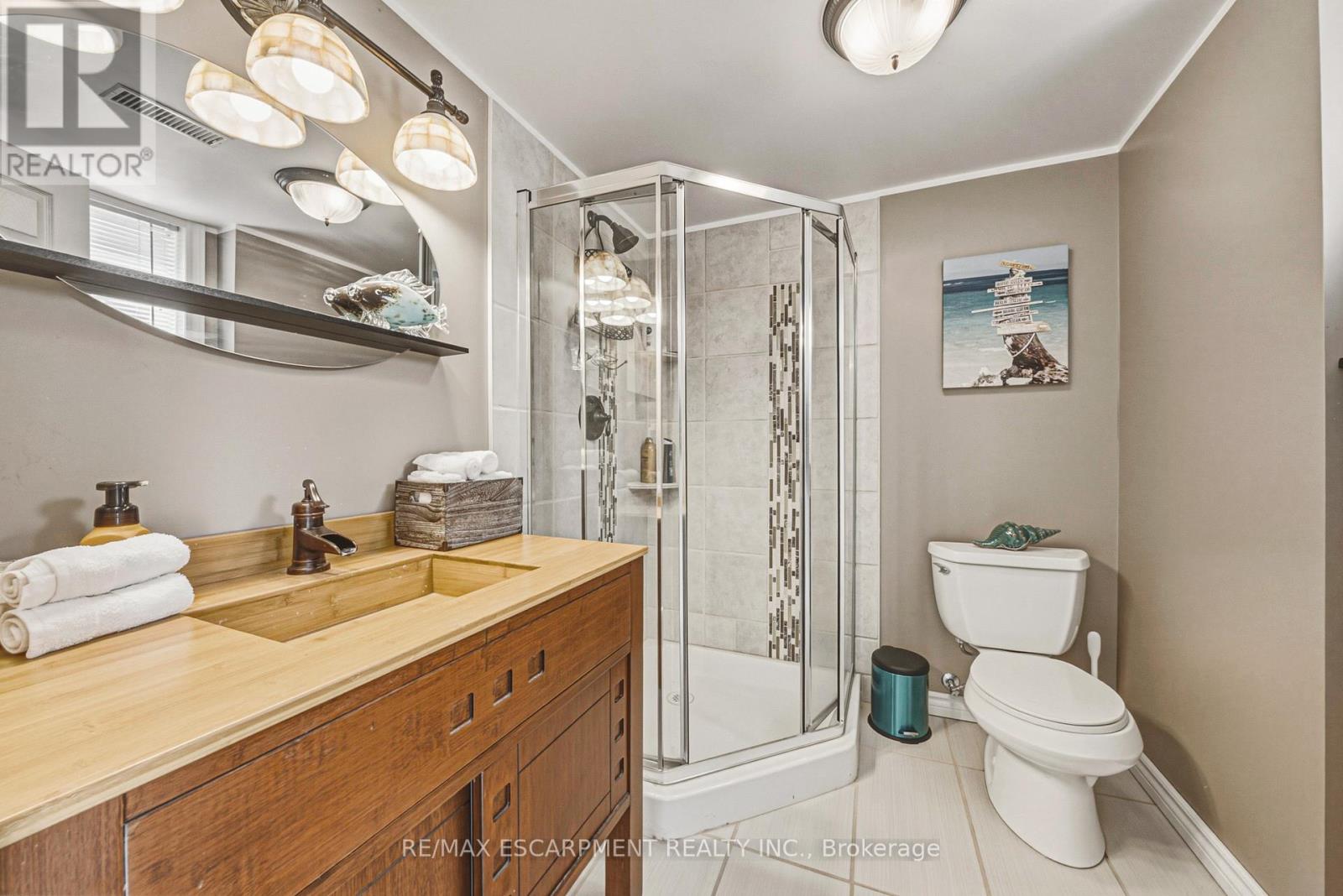 742 Francis Road, Burlington, Ontario  L7T 4A3 - Photo 25 - W13484698