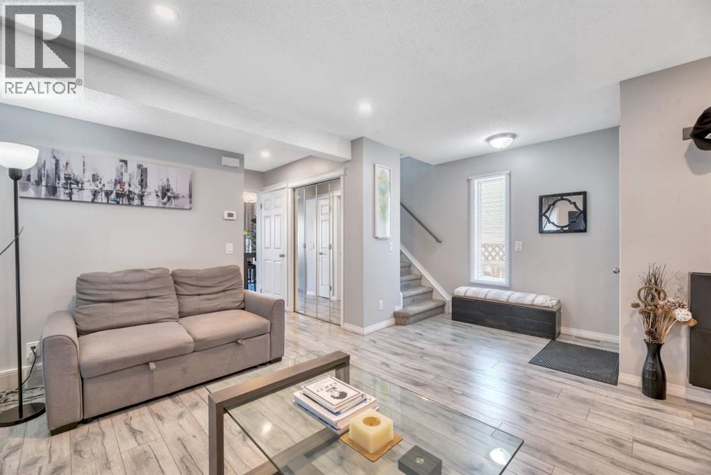 7 San Diego Manor Ne, Calgary, Alberta  T1Y 7A5 - Photo 4 - A2330039