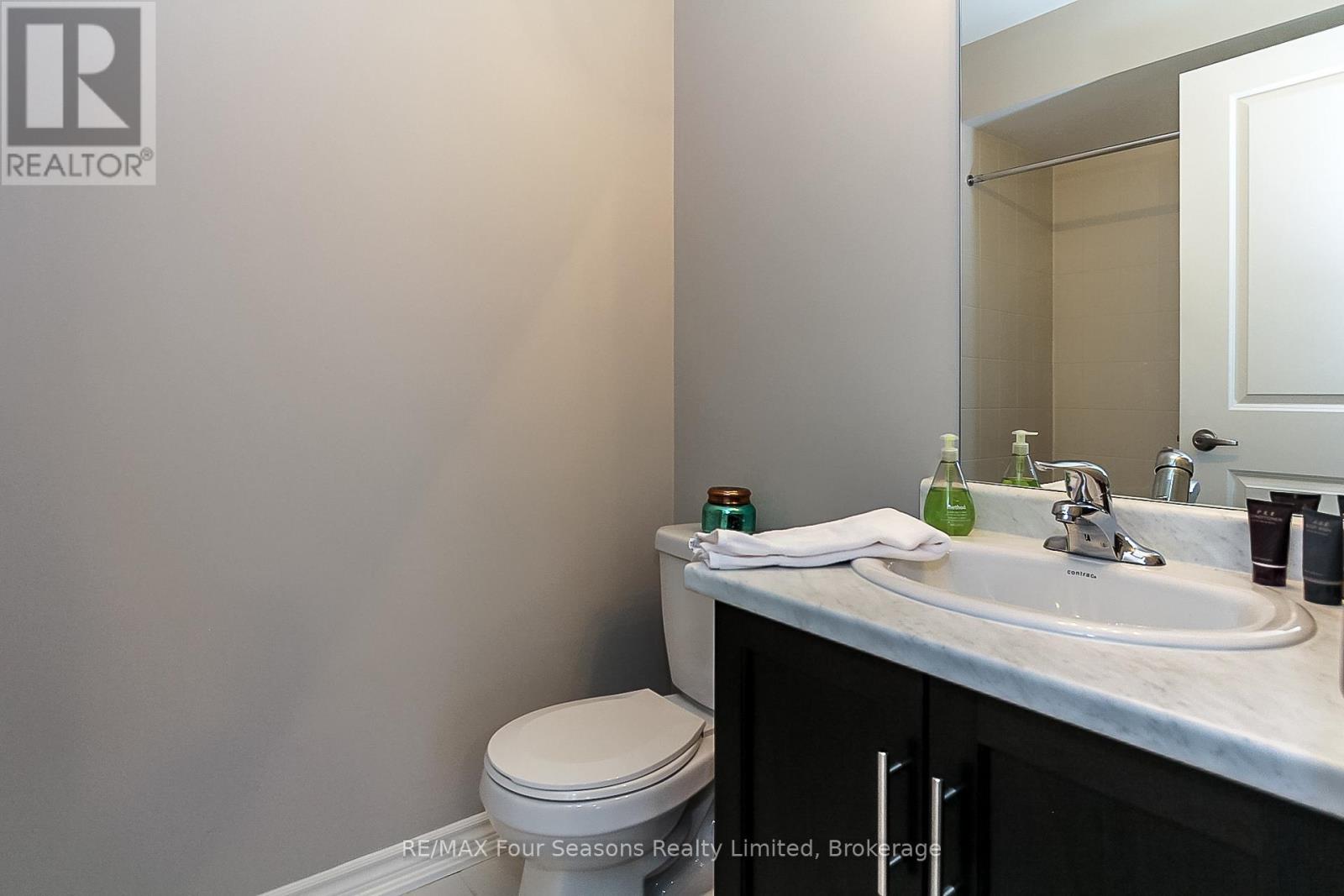 12 Robbie Way, Collingwood, Ontario  L9Y 0X5 - Photo 11 - S13608516