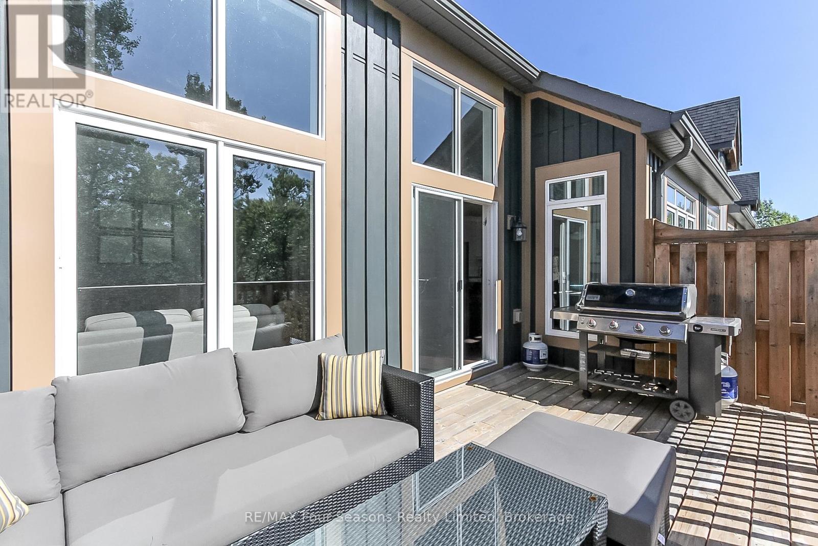 12 Robbie Way, Collingwood, Ontario  L9Y 0X5 - Photo 4 - S13608516